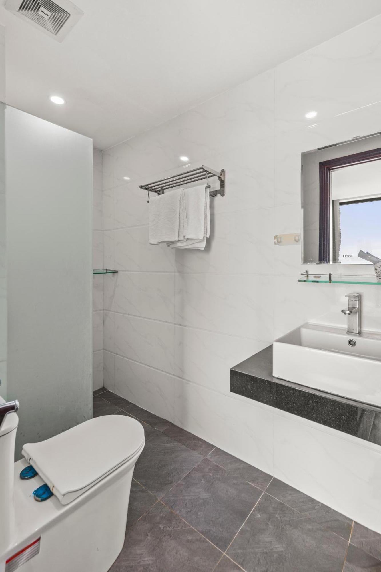 Sea Hotel & Apartment Da Nang Bagian luar foto