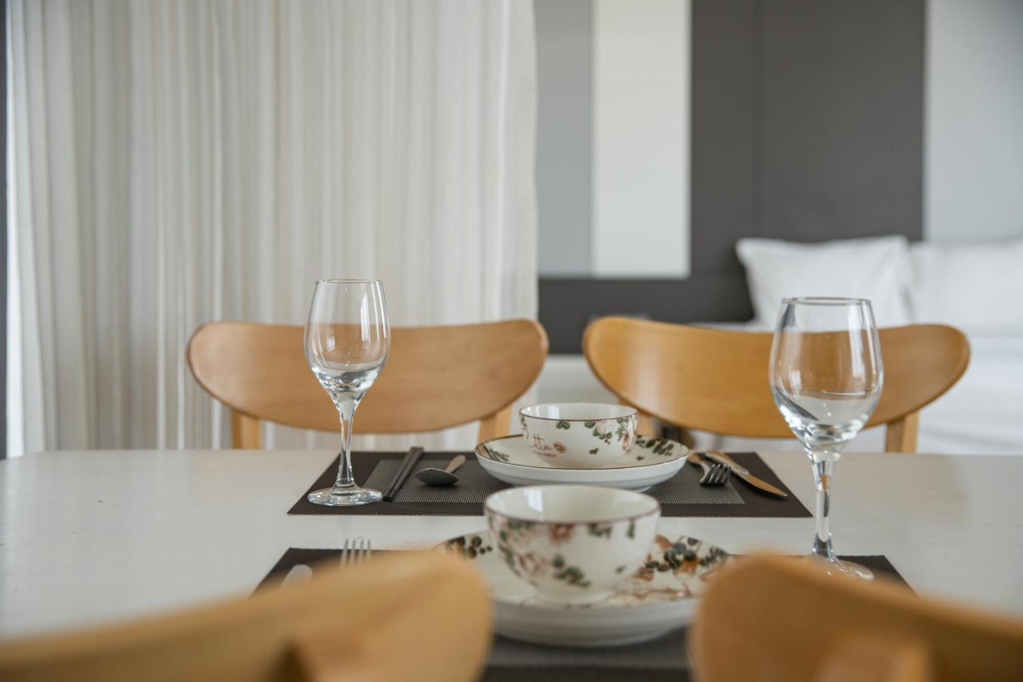 Sea Hotel & Apartment Da Nang Bagian luar foto